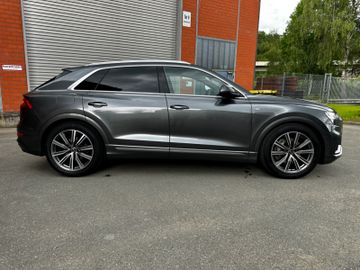 Audi Q8 - 9