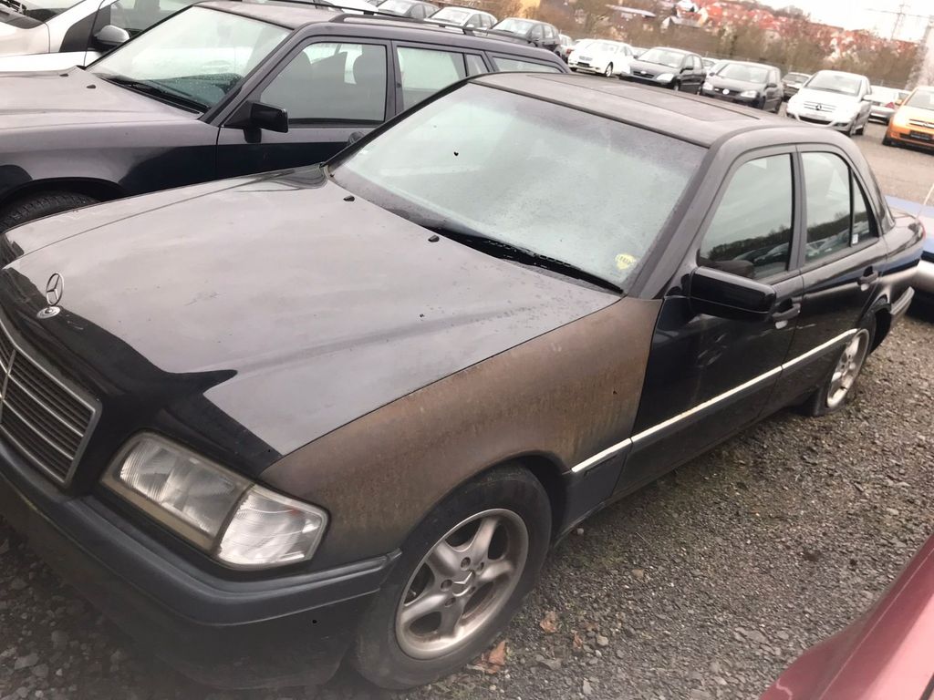 Angebot ansehen Mercedes-Benz C 180