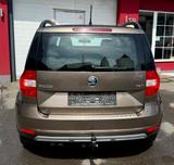 Skoda Yeti Ambition  Autom.+1.Hand+PDC+AHK - Skoda Yeti: Kombi