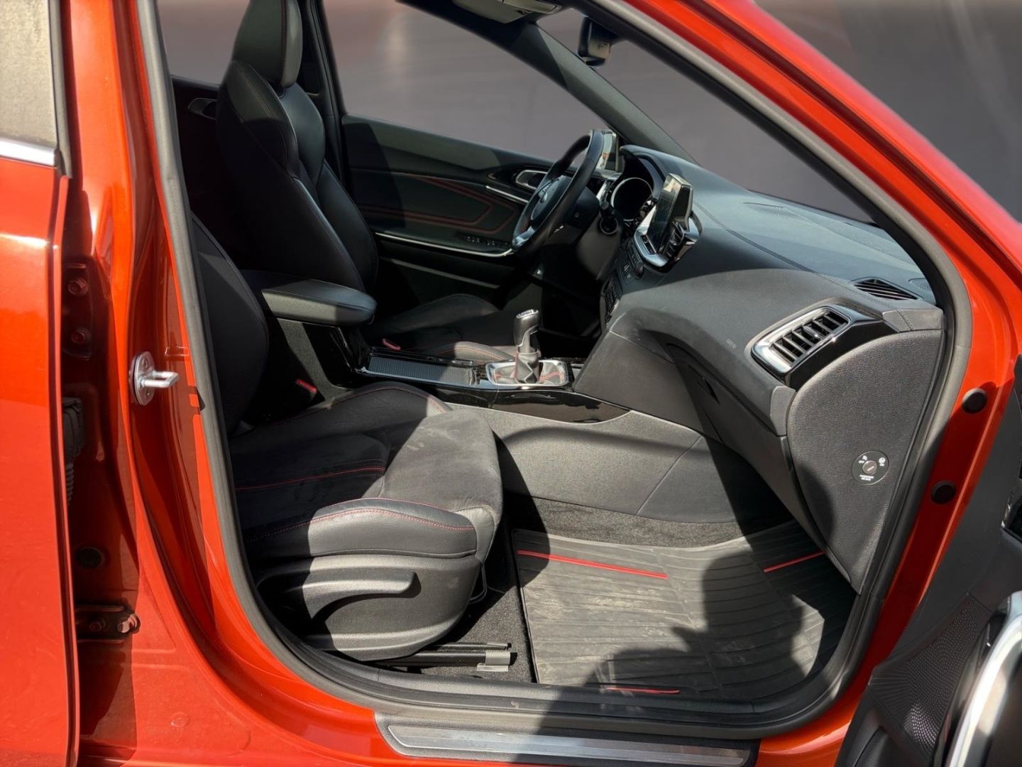 Fahrzeugabbildung Kia Ceed GT El. Panodach Navi Leder Memory Sitze Sou