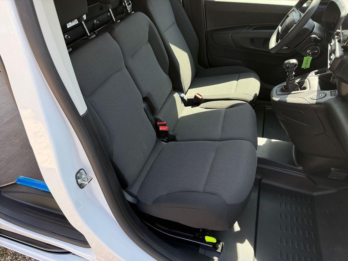 Fahrzeugabbildung Fiat Doblo XL Kastenwagen 130 MT