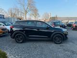 Hyundai Tucson Intro Edition 4WD/AUTOMATIK/TÜV NEU - Hyundai: In