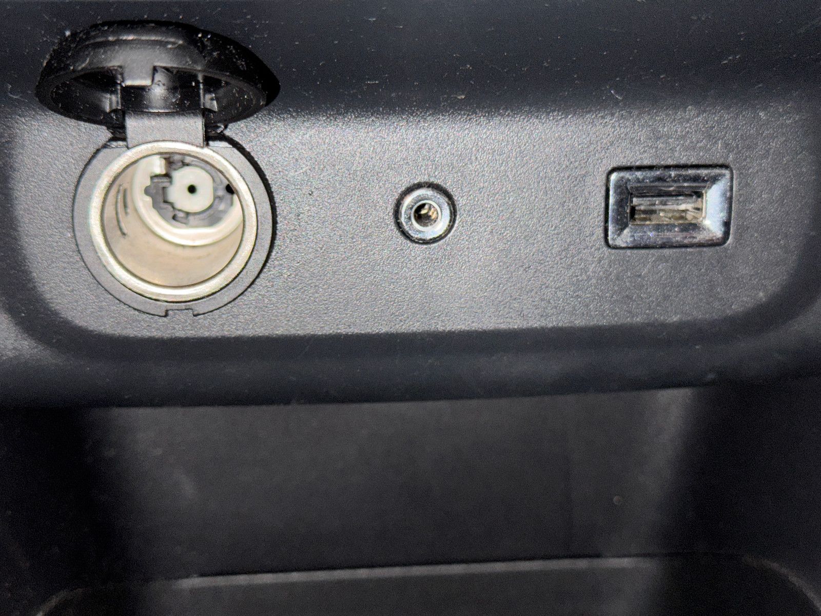Fahrzeugabbildung Citroën C3 1.6 HDI FEEL COLOR STYLE PAKET NAVI LED VOLL