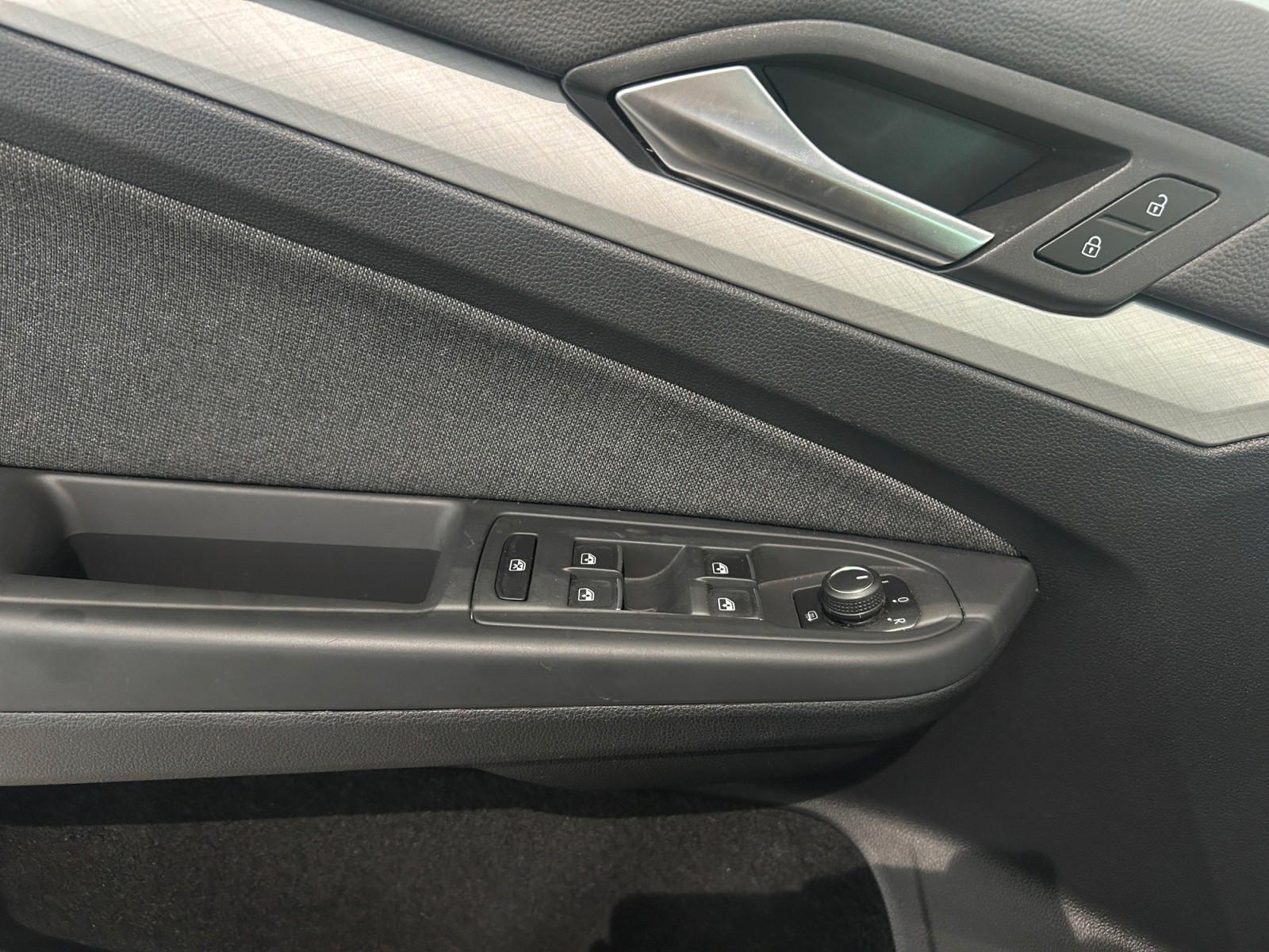 Volkswagen Golf VIII Lim. 1.0 Life SHZ ACC APP LED VIRTUAL, миниатюра 12