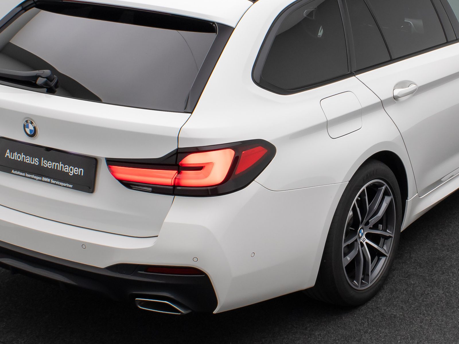 Fahrzeugabbildung BMW 520d xD M Sport HUD Kamera DAB Alarm AHK 18Zoll