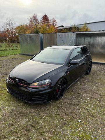 Volkswagen Golf 7 GTI Performance