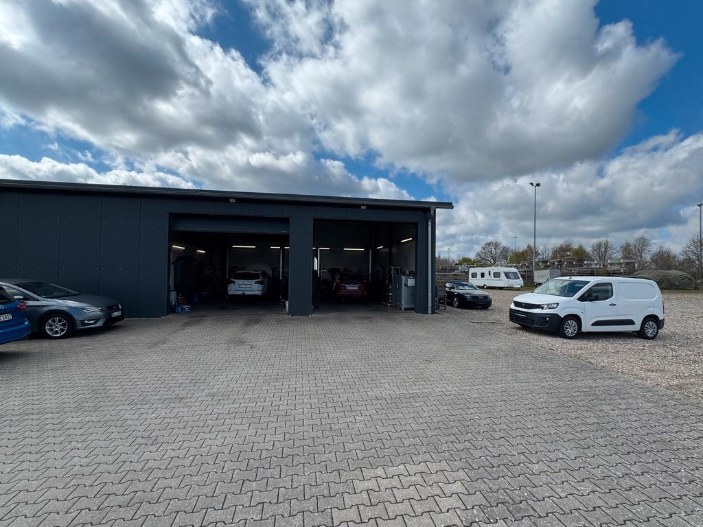 showroom-image-bottom