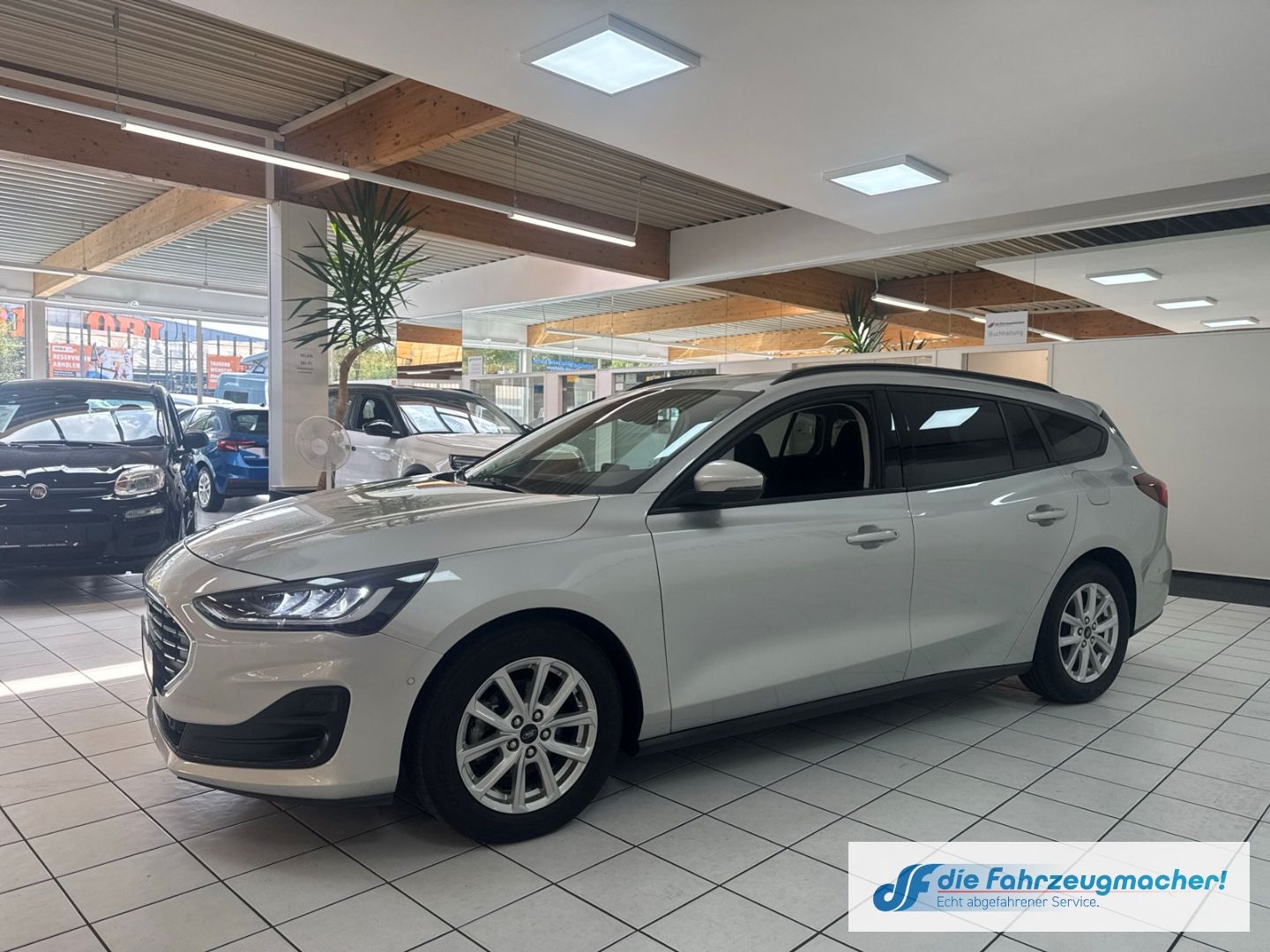 Fahrzeugabbildung Ford Focus Turnier Cool & Connect Navi LED Apple CarP