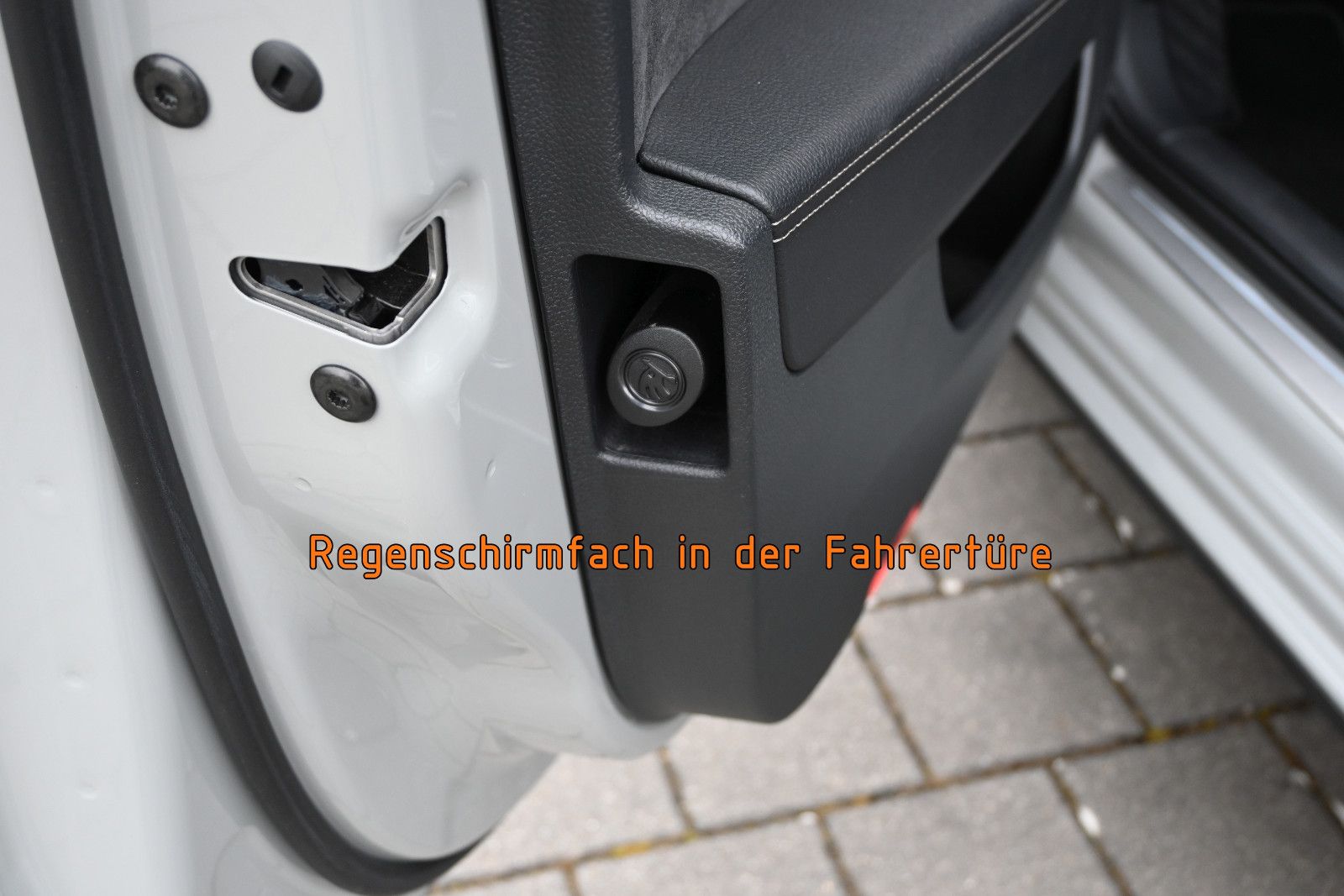 Fahrzeugabbildung SKODA Superb 2.0 TDI DSG 4x4 SCOUT Combi °ACC°AHK°STHZ