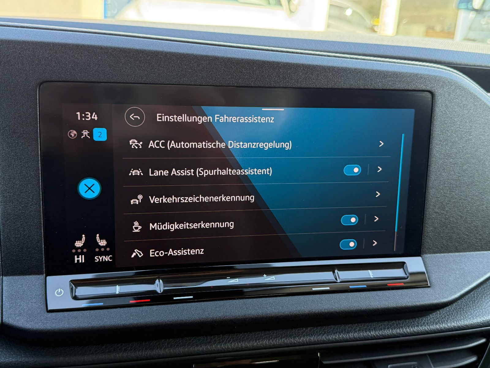 Fahrzeugabbildung Volkswagen Caddy 2.0 TDI ACC AHK DAB Navi PDC SHZ Winterpak