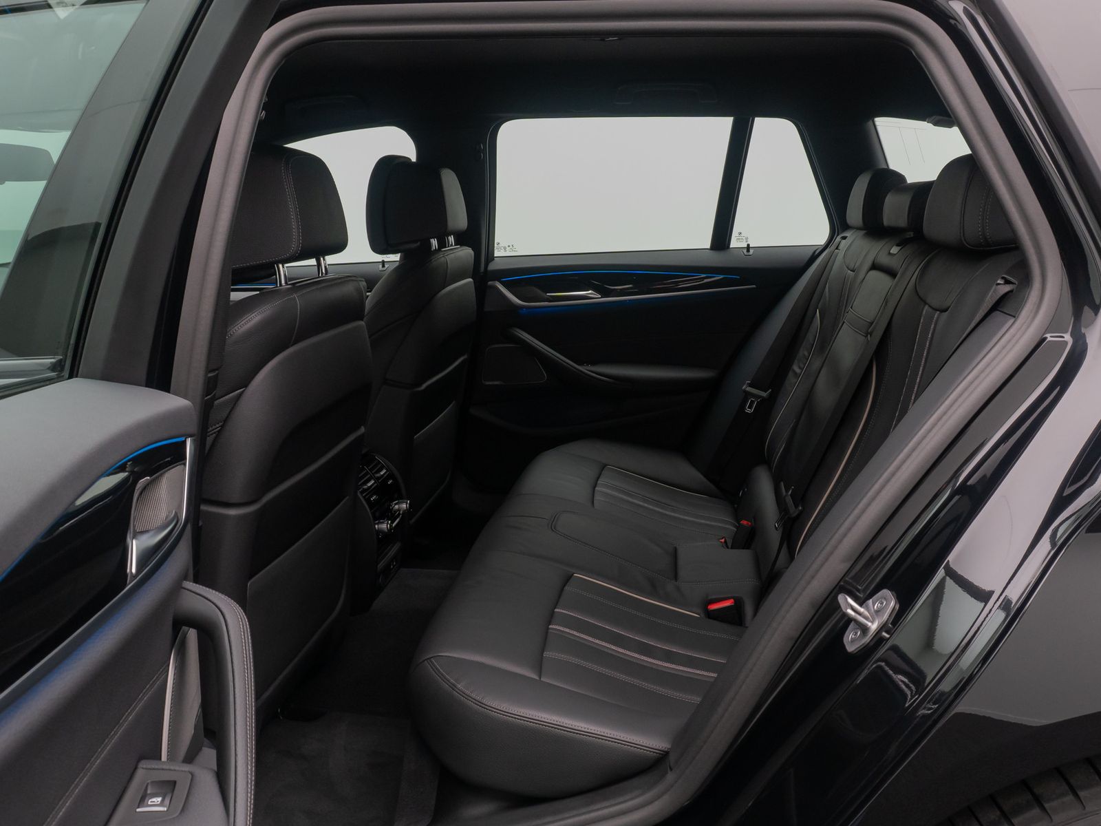 Fahrzeugabbildung BMW 530e M Sport DAB Laser H/K AHK Kamera HUD Komfor