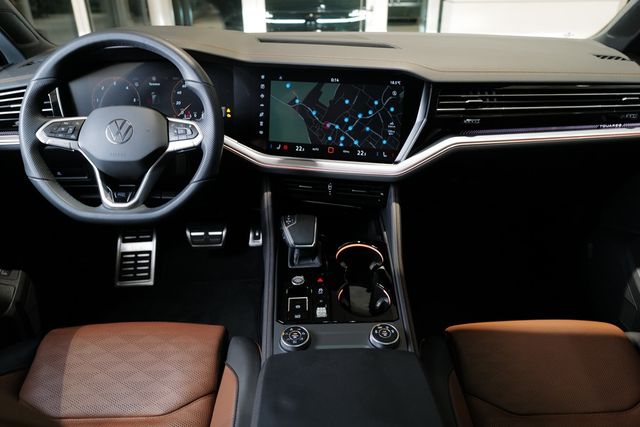 Volkswagen Touareg 3.0TDI R-Line Nachtsicht Pano StdHz 22" 