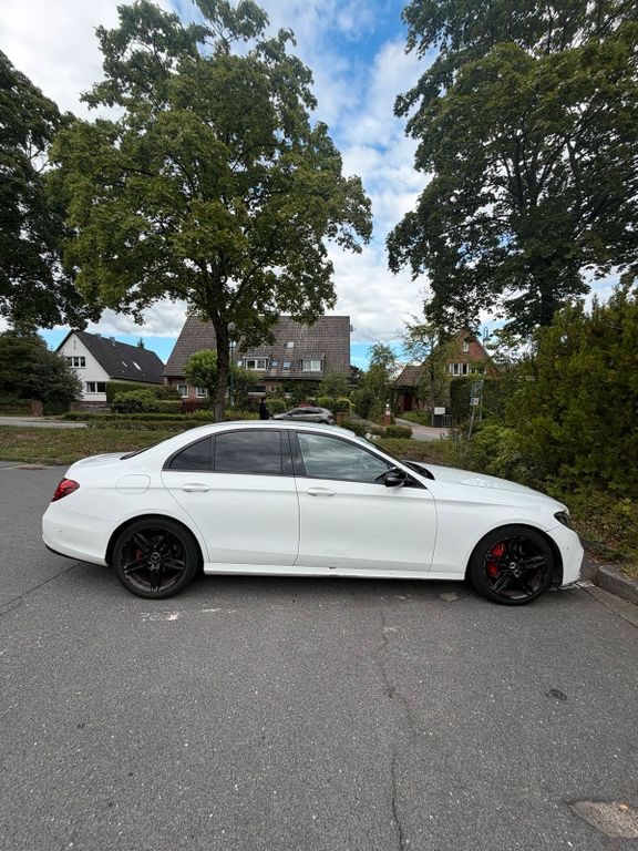Image of Mercedes-Benz E 220