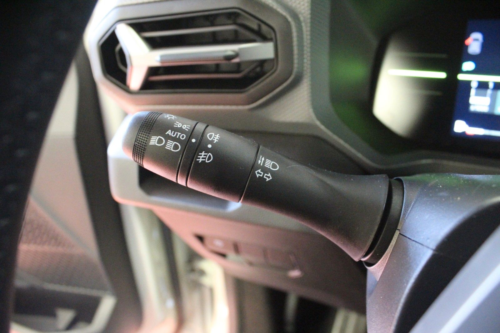 Fahrzeugabbildung Dacia Duster mild Hybrid 140 Journey *Winter-Plus-Pak*