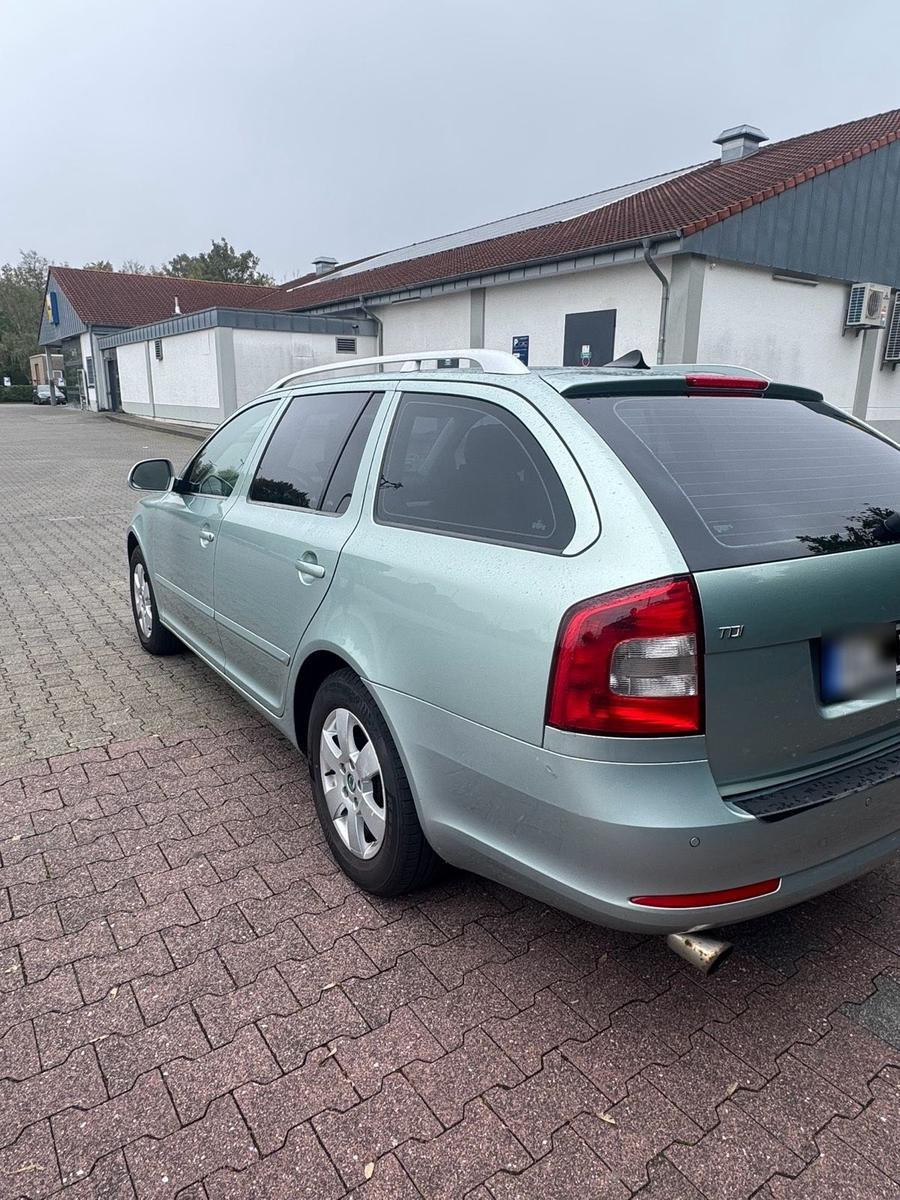 Skoda Octavia 2011 — photo 6