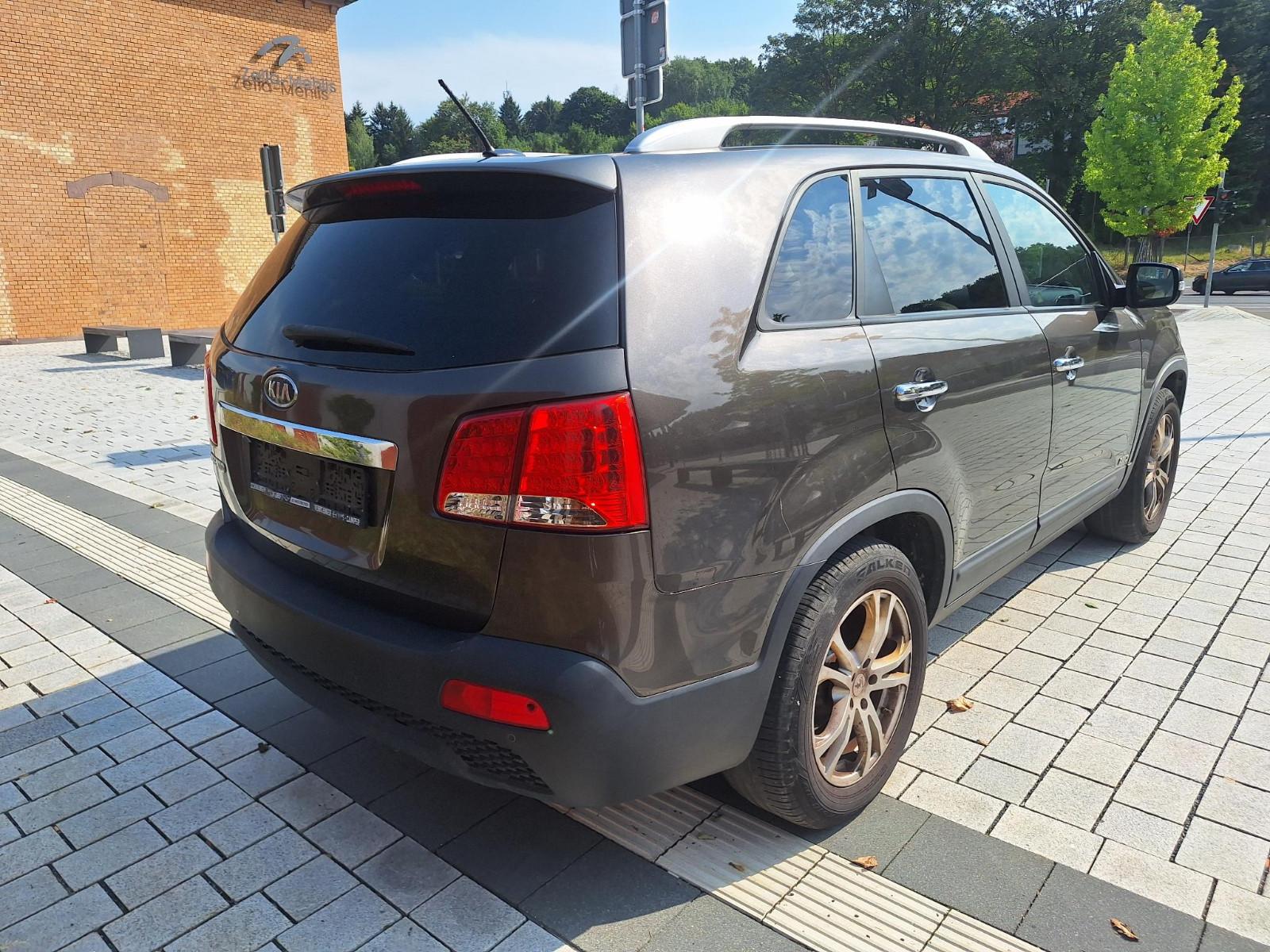 Kia Sorento 2012 — photo 9