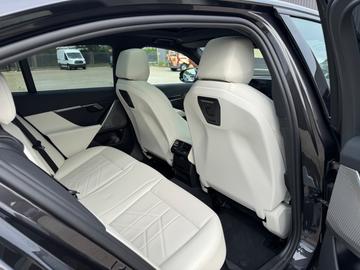 صورة مصغرة 28 لـ 2025 BMW I5