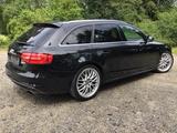 Audi A4 2.0 TFSI quattro S line Avant S line - Audi A4 mit Benzin-Antrieb: Allradantrieb, Schaltgetriebe