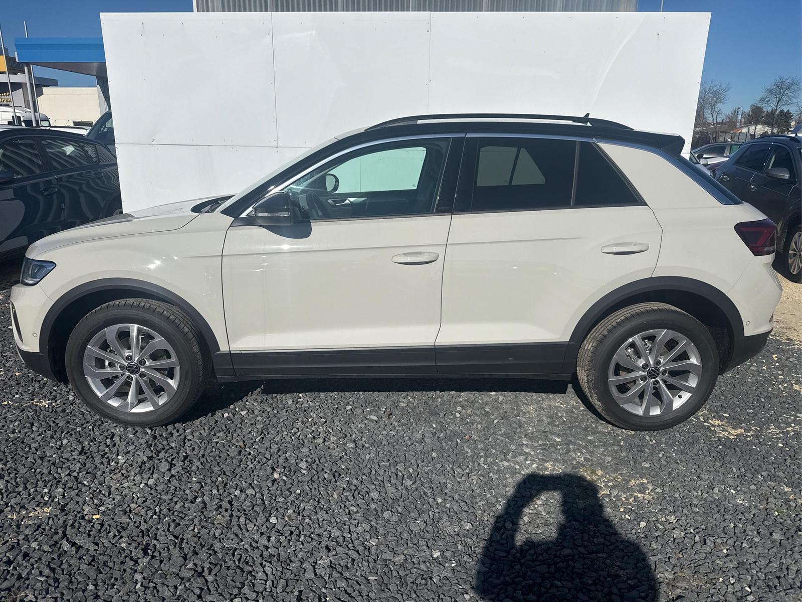 Volkswagen T-Roc EDITION SHZ ACC RFK PDC 1.0 TSI 85kW/11...