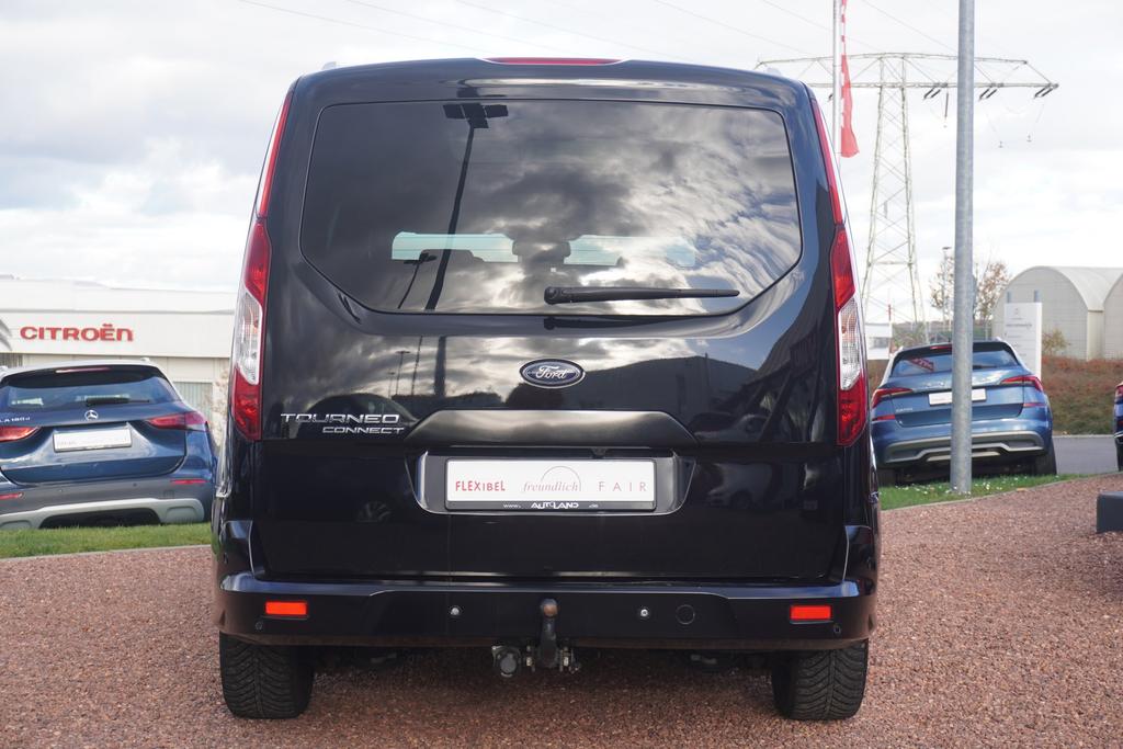 Ford Grand Tourneo