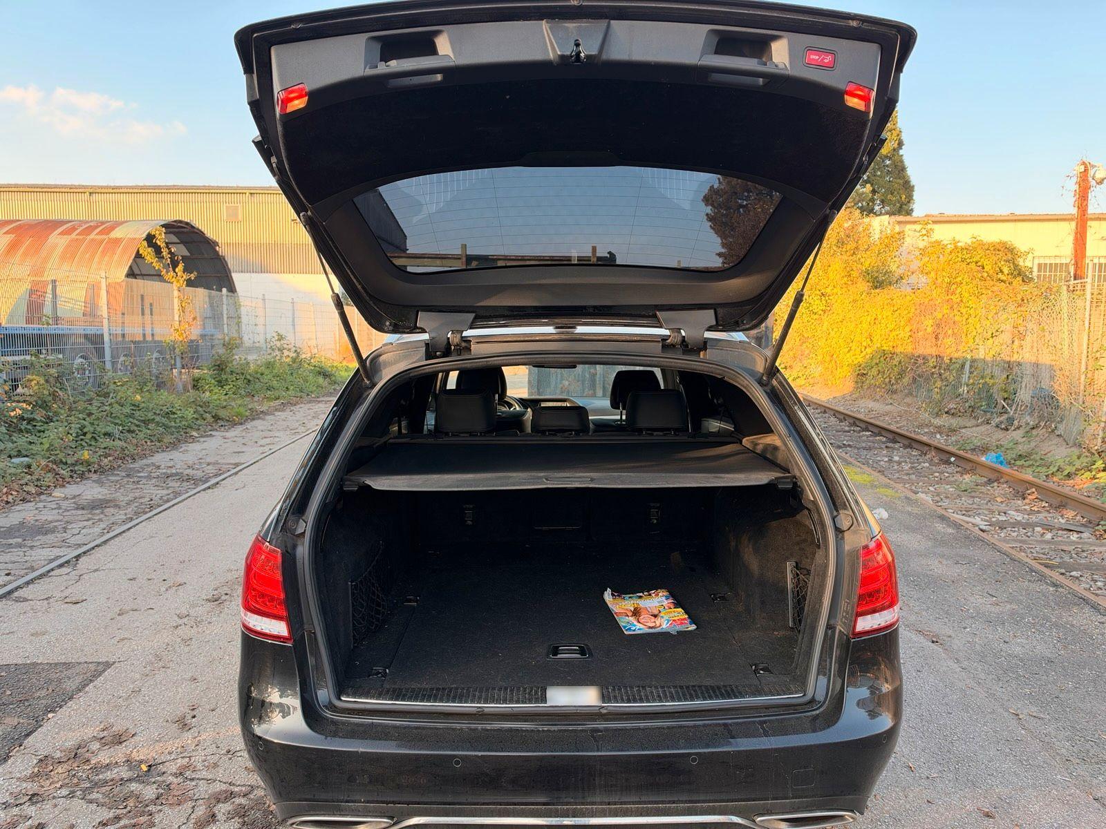 Mercedes-Benz E200 2014 — photo 11