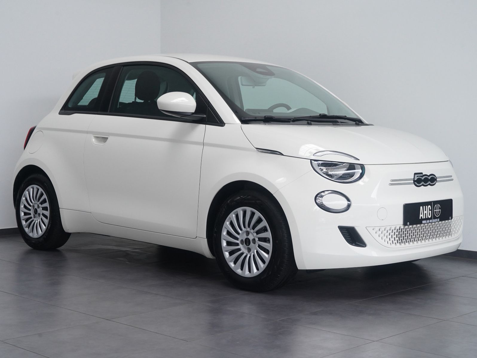 Fahrzeugabbildung Fiat 500e TEMPOMAT/DC-LADEN/SOH