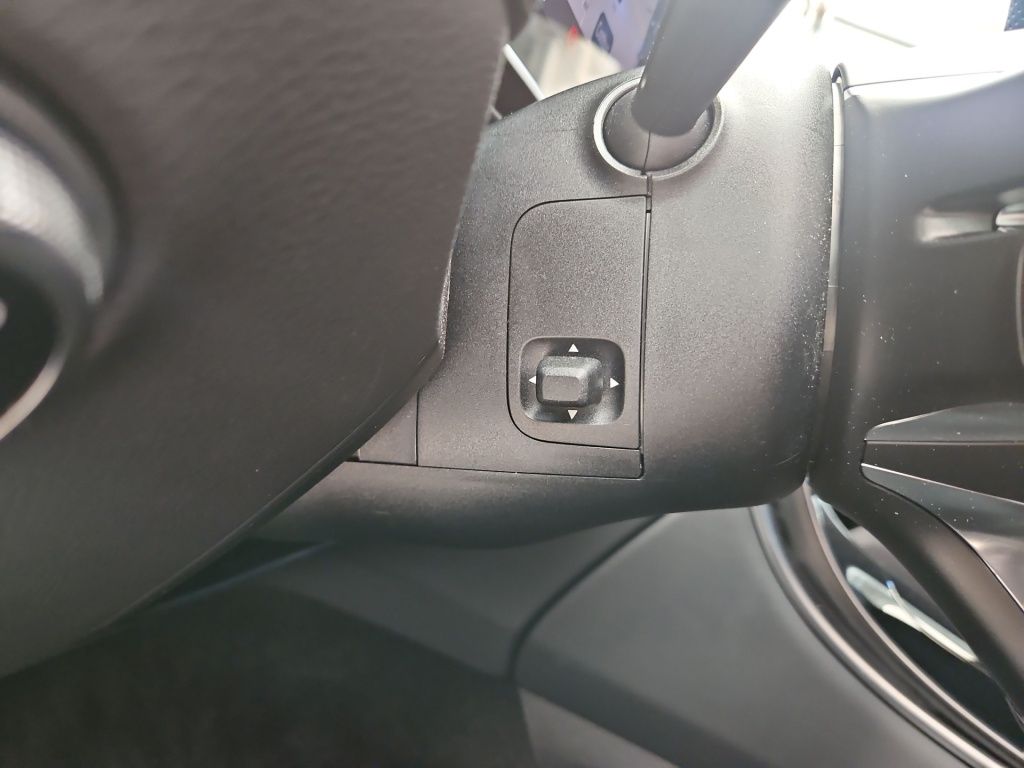 Fahrzeugabbildung Mercedes-Benz GLC 200 4M AMG Totwi. Memory LED SHZ Sport KAM