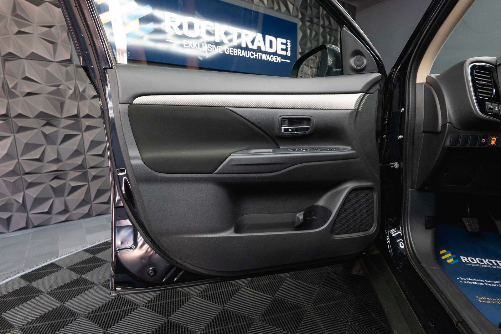 Fahrzeugabbildung Mitsubishi Outlander Edition 100 2WD | DAB | Kamera | 1Hand