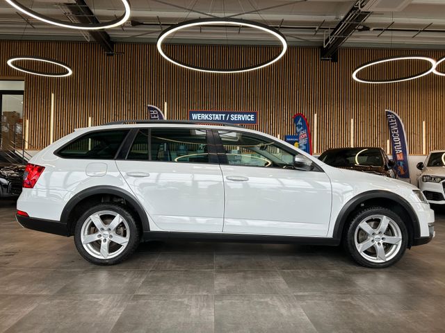Skoda Octavia Scout*ACC*NAVI*AHK*PANO*2-Zonen*