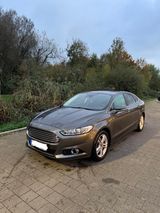 Ford Mondeo 2,0 EcoBoost 149kW Titanium Automatik... - Ford Mondeo mit Benzin-Antrieb: Limousine, 2.0