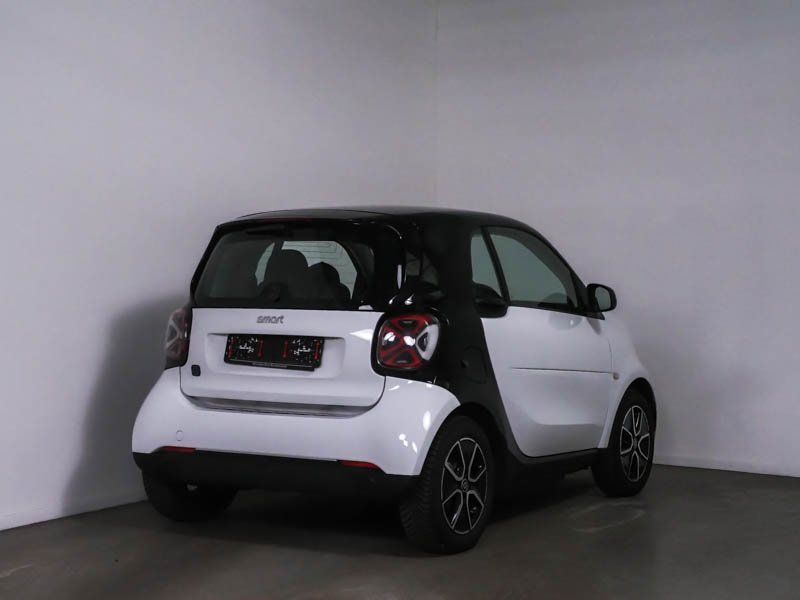 Fahrzeugabbildung Smart smart EQ fortwo Exclusive*Pano*LED*Kamera*22kW*