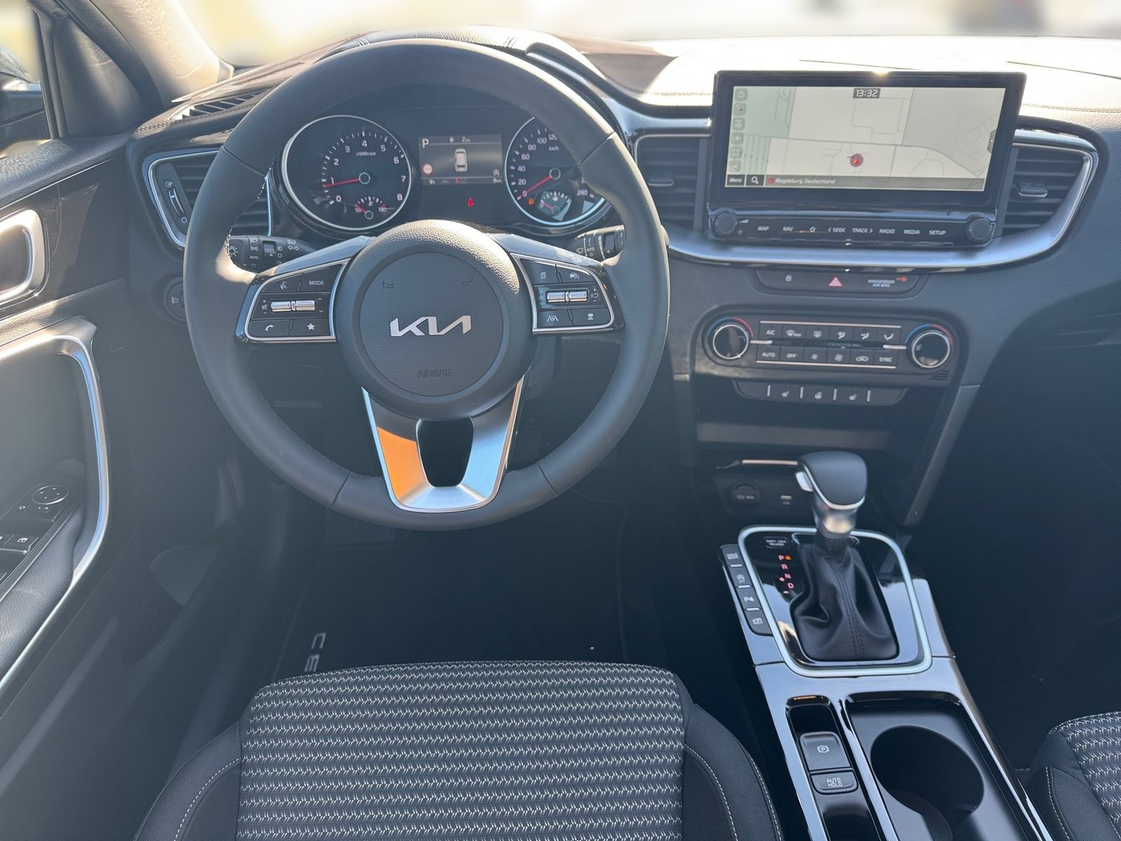 Fahrzeugabbildung Kia CEED_SW 1.5T 140 Ultimate DES JBL