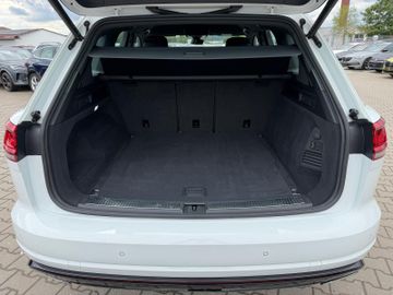 Volkswagen Touareg - 11