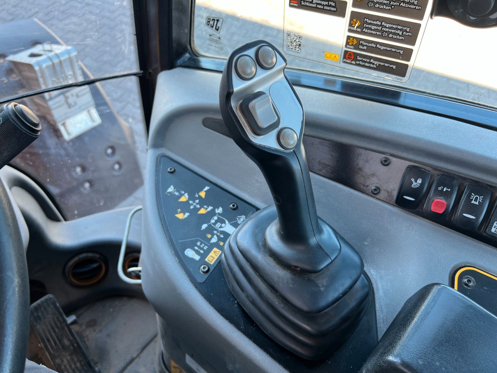 Fahrzeugabbildung JCB 409 SV / nur 758h! / Klappschaufel / Gabel