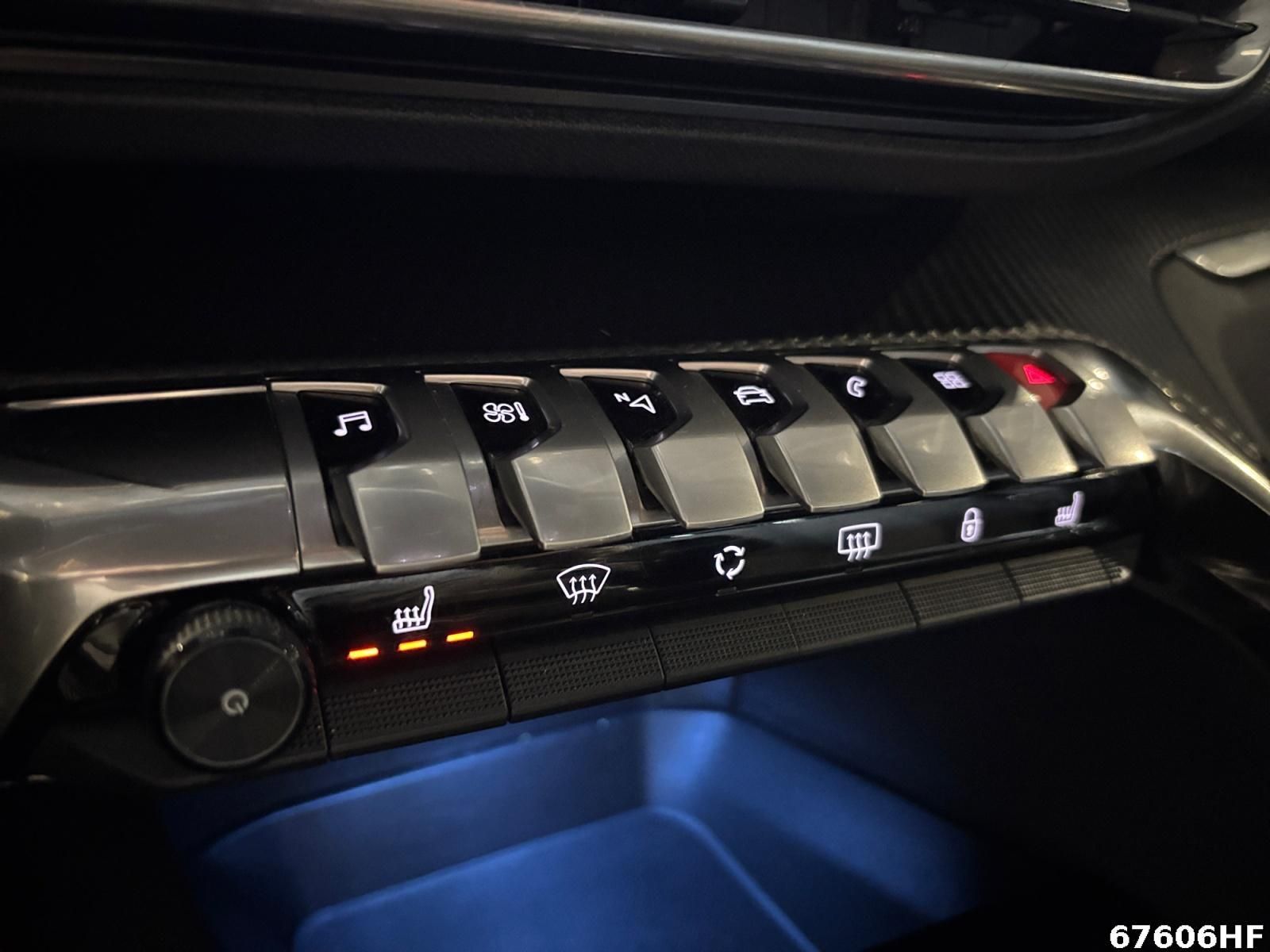 Fahrzeugabbildung Peugeot 3008 Allure Pack +Nur für kurze Zeit! inkl. TÜV