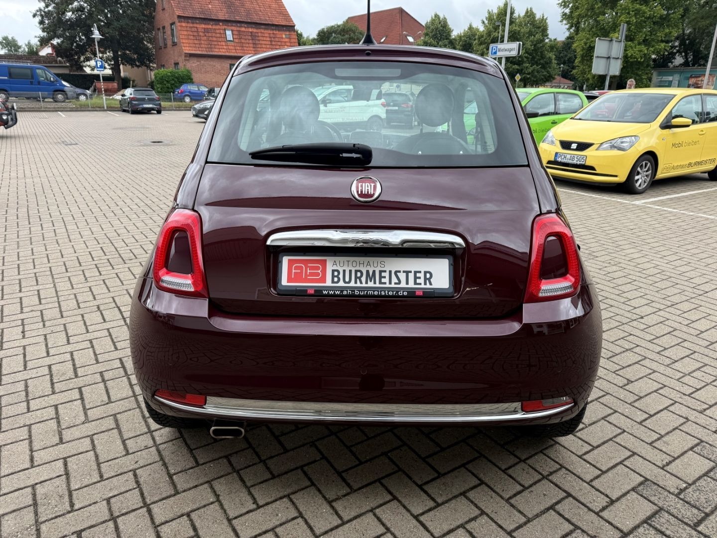 Fahrzeugabbildung Fiat 500 Lounge Pano CarPlay Temp PDC ALU BT Berganfa