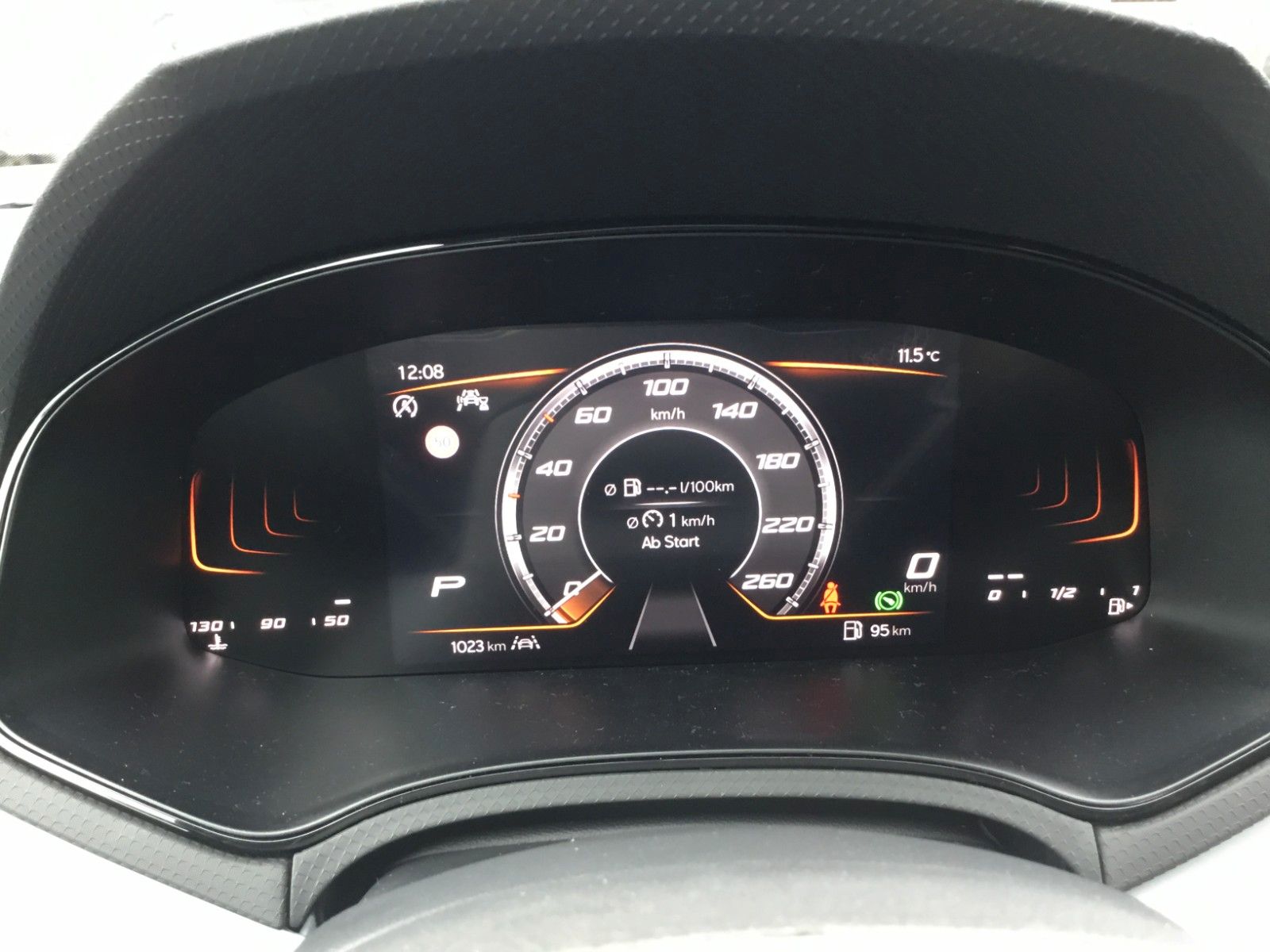 Fahrzeugabbildung SEAT Arona Style 1.0 TSI DSG+AHK+LED+Navi+Kamera