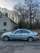 Mercedes-Benz E 270 CDI AVANTGARDE Avantgarde - Mercedes-Benz E 270 in Essen