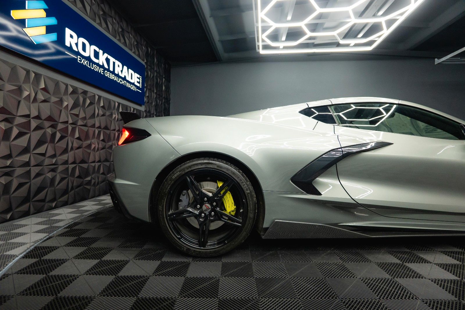 Fahrzeugabbildung Corvette C8 Stingray 3LT Targa Z51 Performa. Lift Carbon