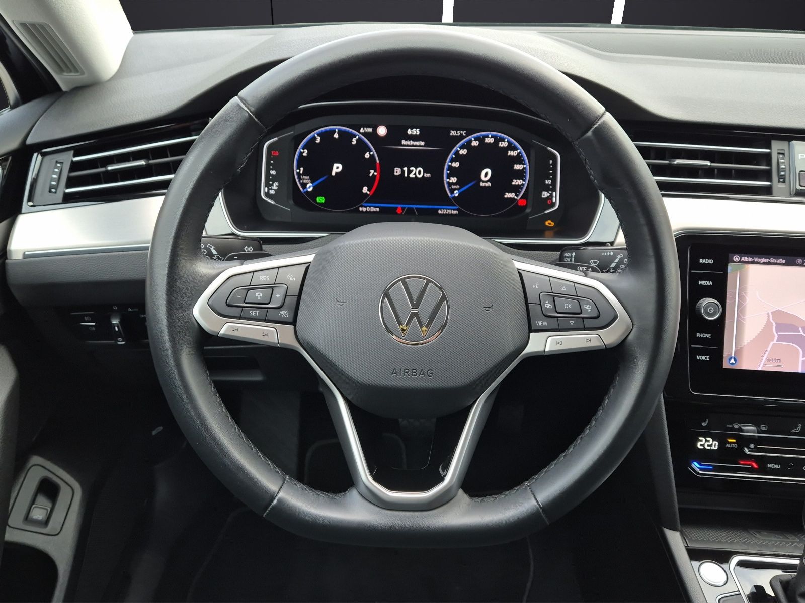 Fahrzeugabbildung Volkswagen Passat Variant TSI Elegance DSG Navi ACC RFK AID