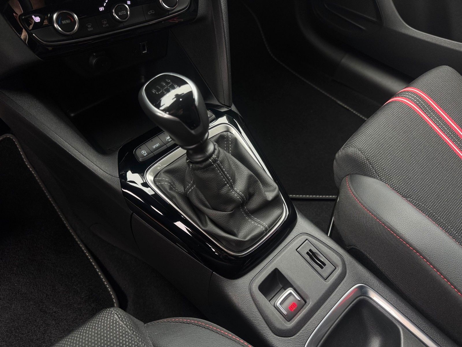 Fahrzeugabbildung Opel Corsa F GS Line NAVI KAMERA SITZHEIZUNG KLIMAAUT