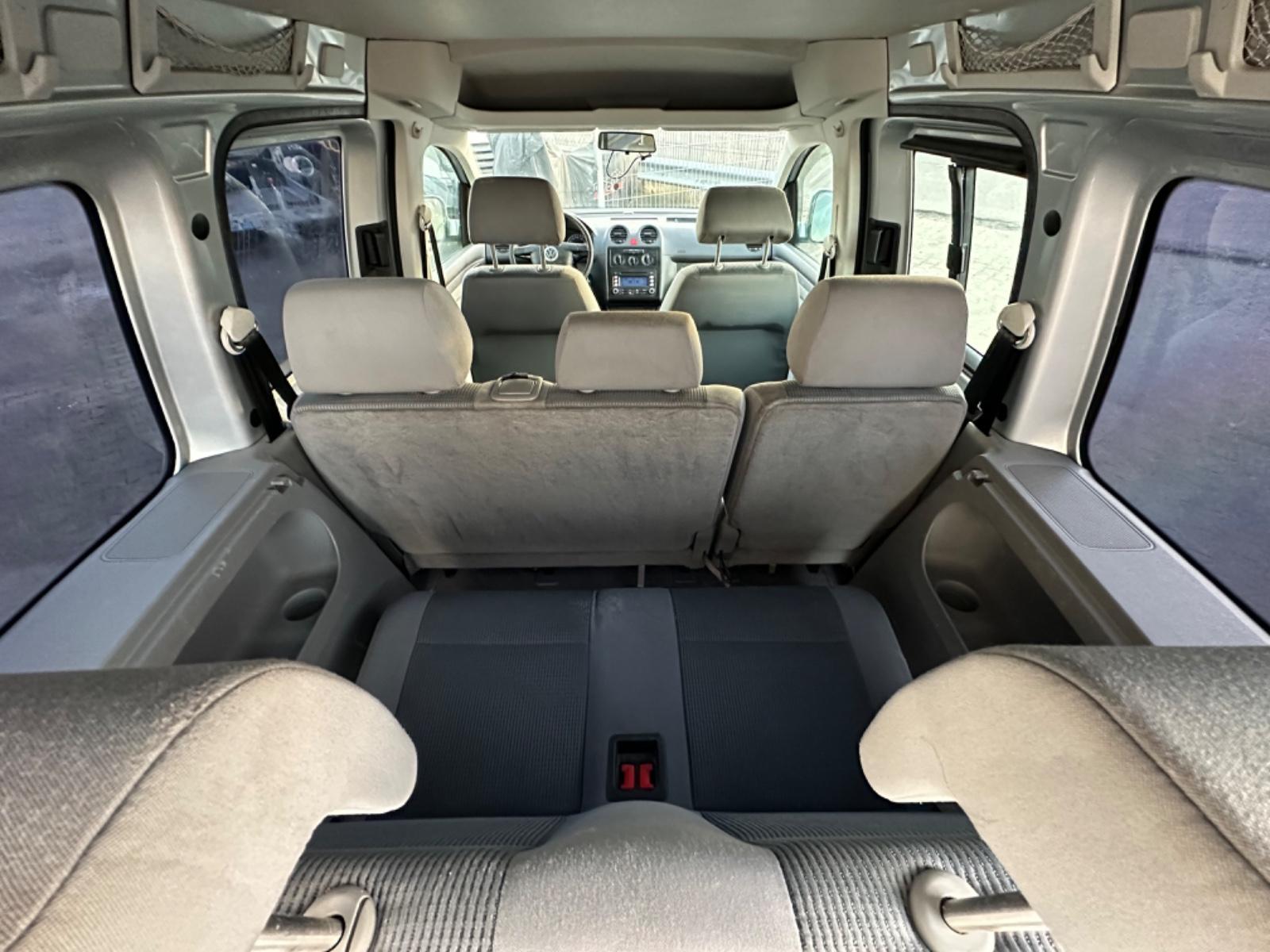 Volkswagen Caddy Life 1,6l Benzin 7Sitze Klima AHK ohne TÜV