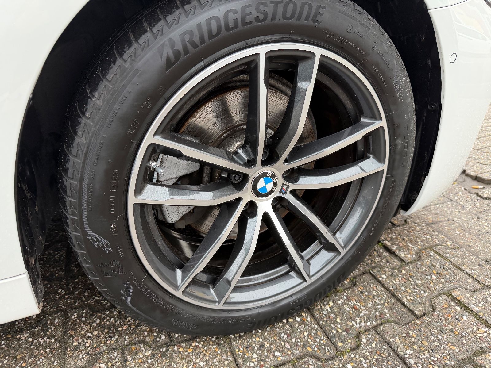 Fahrzeugabbildung BMW 520 i Touring M Sport H&K AHK LED KAMERA