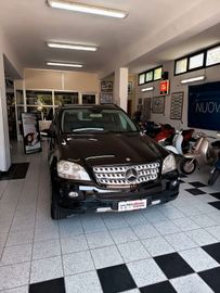 Mercedes ML 320 - 1