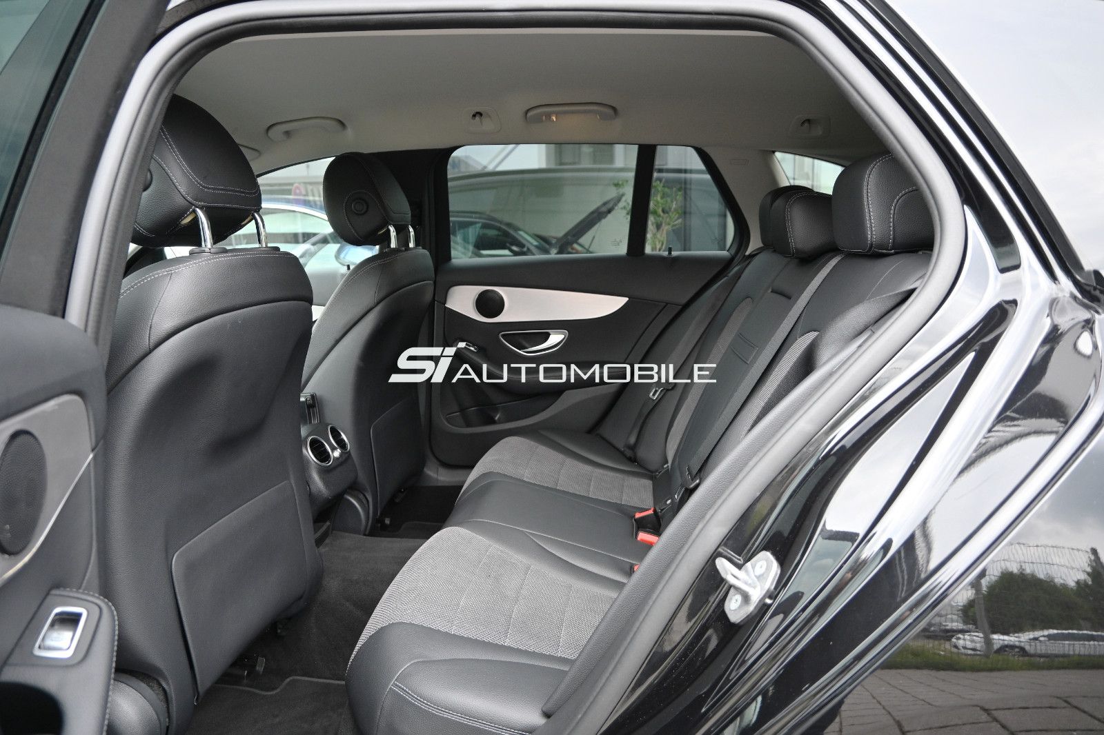 Fahrzeugabbildung Mercedes-Benz C 300 T Aut. Avantgarde °NIGHT°MULTIBEAM°KAMERA°