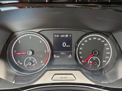 Fahrzeugabbildung Volkswagen T6.1 Multivan 2.0TDI DSG AHK*NAVI*LED*KAMERA*3xK