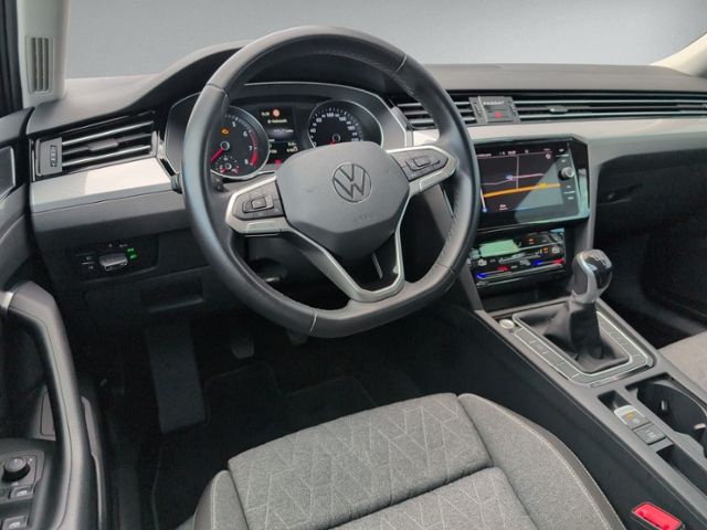 Passat Variant 1.5 TSI AHK+KAMERA+NAVI+LED+KLIMA