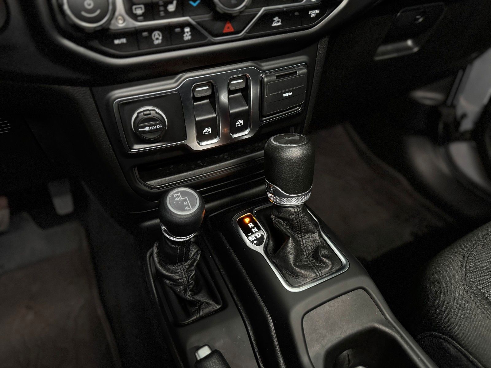 Fahrzeugabbildung Jeep Wrangler WILLYS 2.0 T-GDI 4x4 AHK GARANTIE*