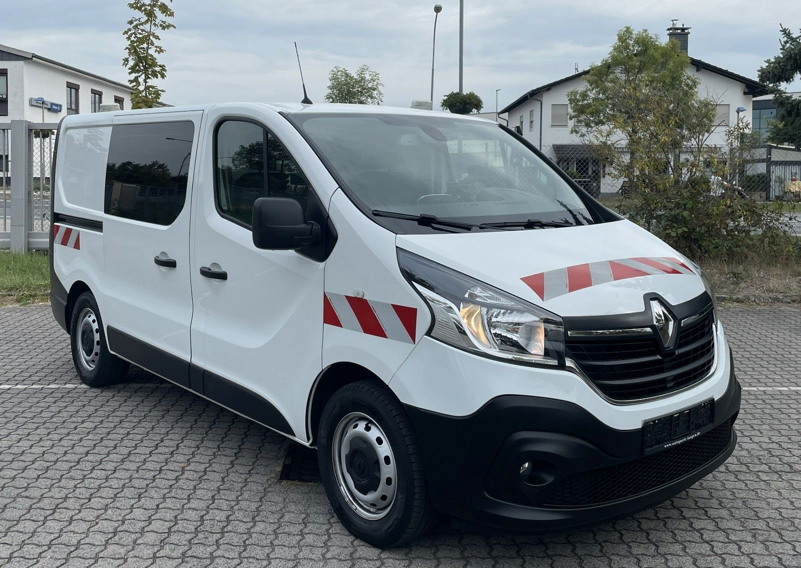 Renault Trafic L1H1 SORTIMO Regale Klima Navi Kamera
