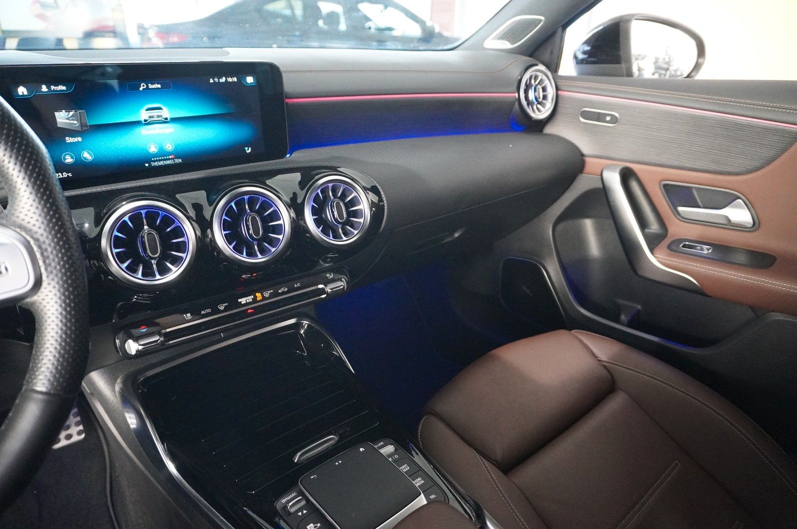 Fahrzeugabbildung Mercedes-Benz A 45 AMG 4MATIC 8G-DCT NAVI/LED/KAMERA/BURM./DAB